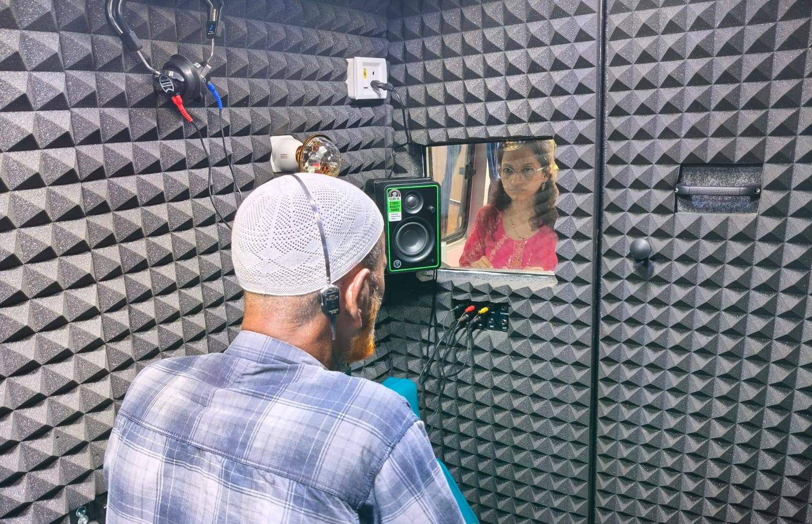 Aastha Mobile Hearing Testing Center, Ratnagiri